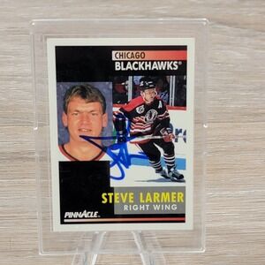 Steve Larmer Chicago Blackhawks 1991 Pinnacle Autographed Hockey Card
